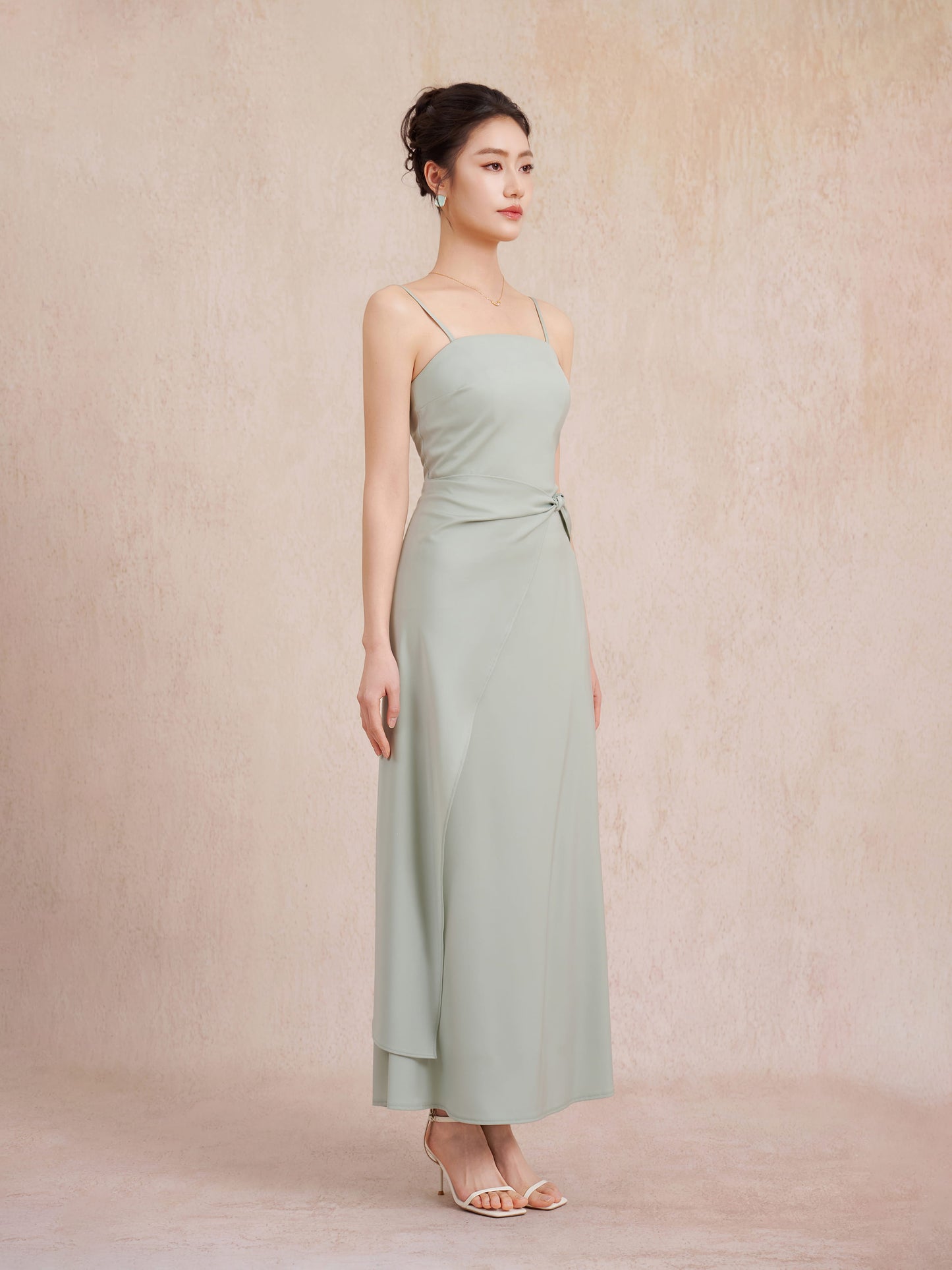 sleeveless summer dress